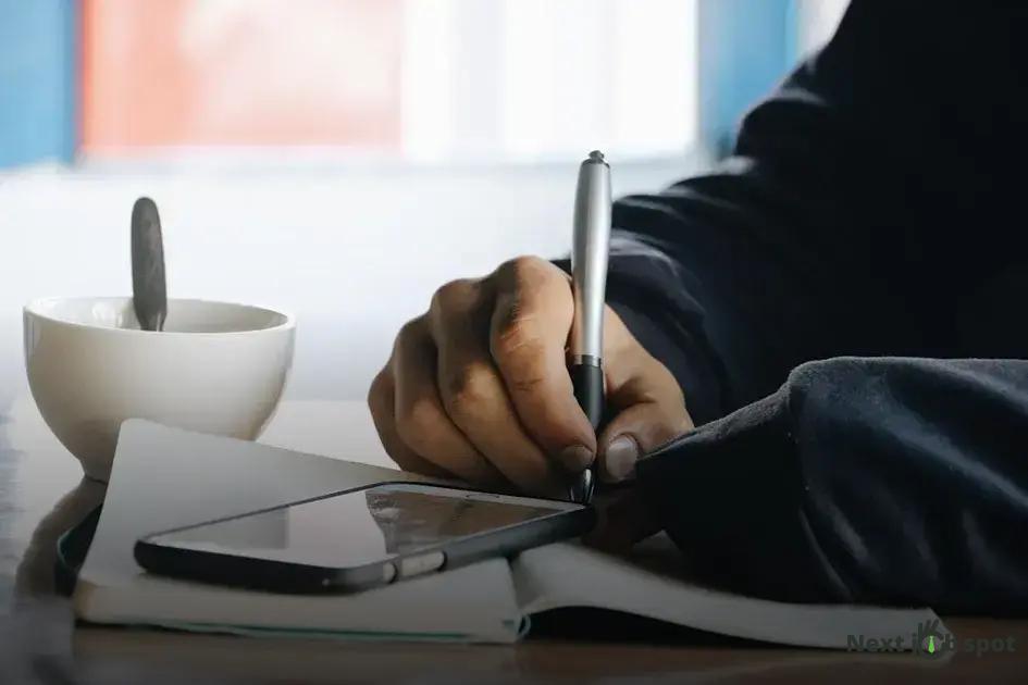 Is the 9-to-5 Work Model Dead? Explore Modern Shifts